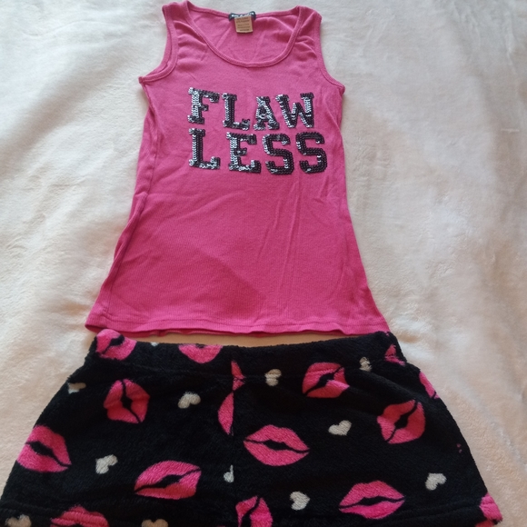 Other - EM & ALFIE TANK TOP AND SHORTS PAJAMA SET. WOMENS SIZE M.